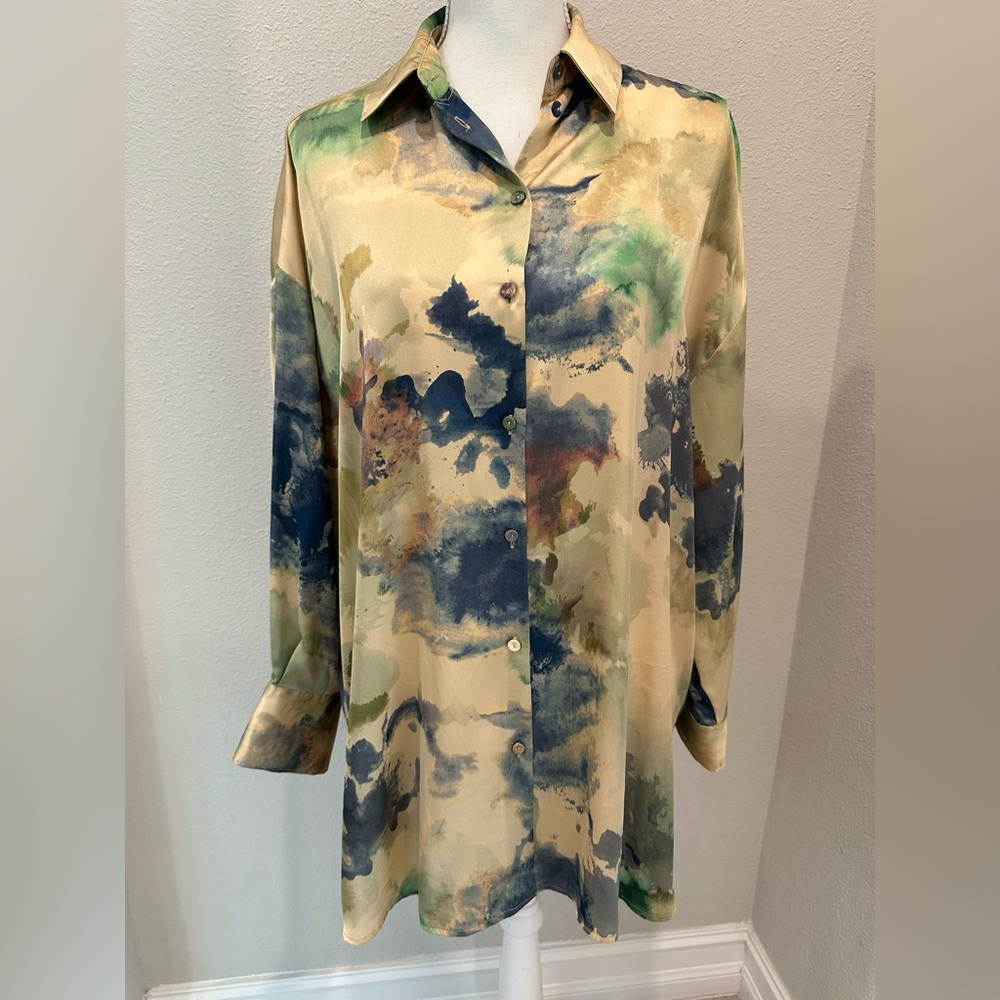 Zara size Small Oversized Satin Affect Watercolor Print Button-Up Blouse